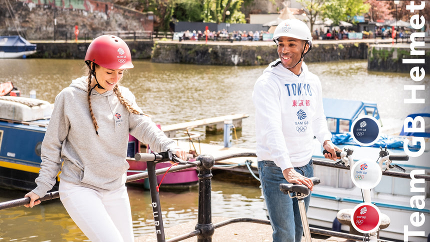 The Mór Card Dashel Two people wearing team GB helmets